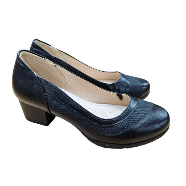 ženske klasične cipele na petu crne