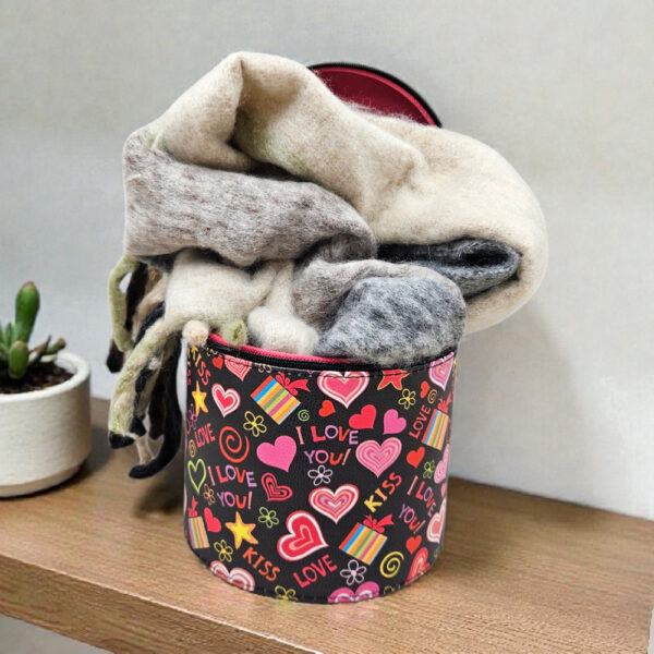 zimski topli šal u neseseru kutiji