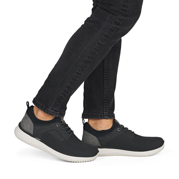 sive muške lagane tenisice