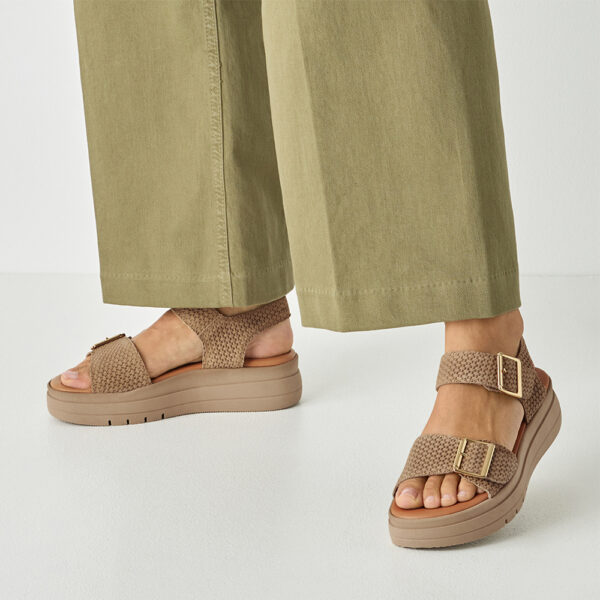 Ženske Tamaris kožne sandale s anatomskim uloškom i platform potplatom