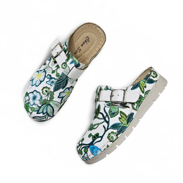 Ženske natikače s cvjetnim uzorkom i kožnim uloškom