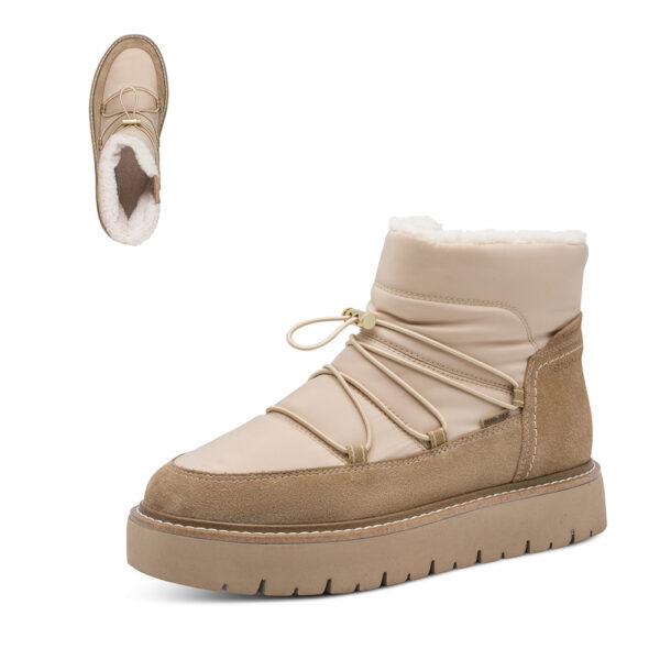 Ženske Tamaris WIDE FIT après-ski gležnjače 86204-47 u bež boji s teddy podstavom, elastičnim vezicama i chunky platform potplatom.