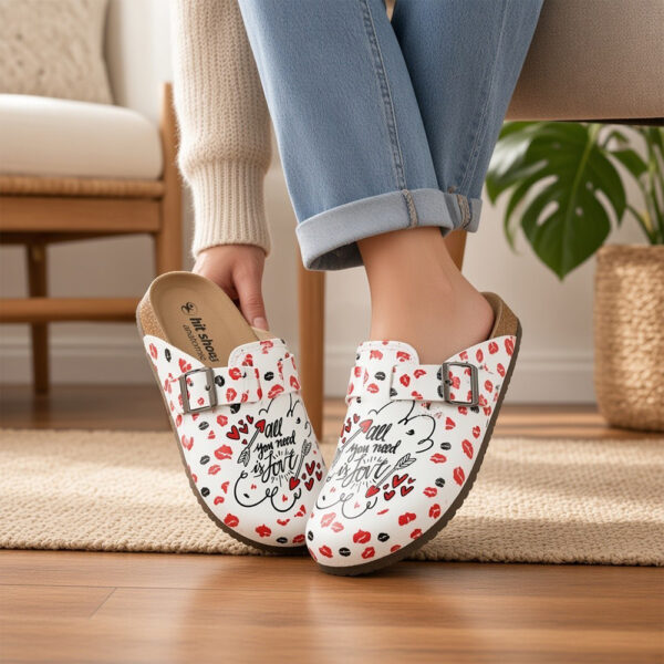 Ženske anatomske natikače sa srcima Hit Shoes bijele boje